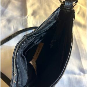 Vintage Nine West Black soft Leather Cross Body purse